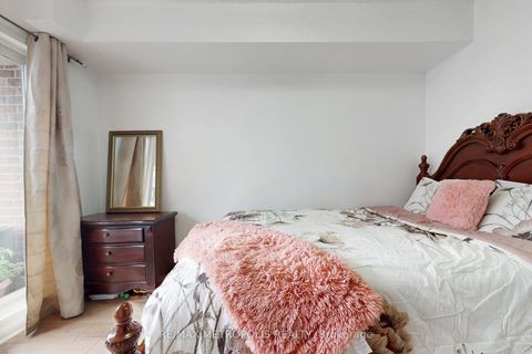 Photo 13 at 2025 - 3043 Finch Avenue W, Humbermede, Toronto