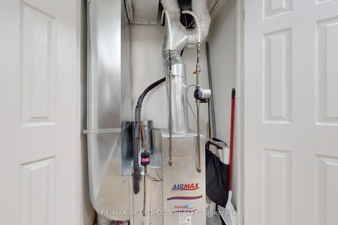 Photo 20 at 2025 - 3043 Finch Avenue W, Humbermede, Toronto