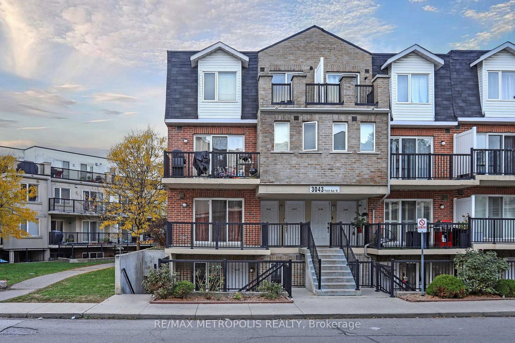 2025 - 3043 Finch Avenue W, Humbermede, Toronto  by Loree Meneguzzi Real Estate 2025 - 3043 Finch Avenue W, Humbermede, Toronto