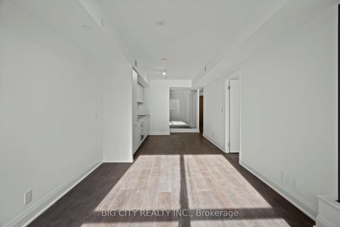 Photo 10 at 328 - 33 Frederick Todd Way, Thorncliffe Park, Toronto