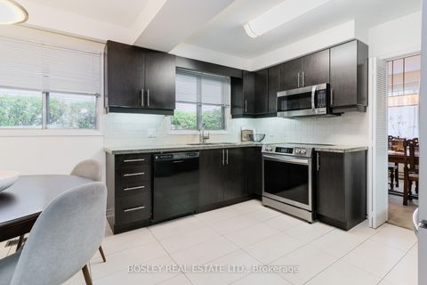 Photo 9 at 120 Rockford Road, Branson, Toronto