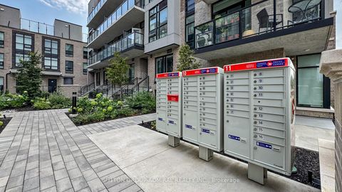 Photo 1 at TH20 - 851 Sheppard Avenue W, Bathurst Manor, Toronto