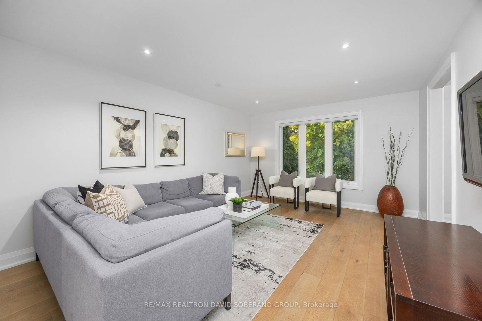 Photo 6 at 28 Touraine Avenue, Clanton Park, Toronto Photo 6 at 28 Touraine Avenue, Clanton Park, Toronto