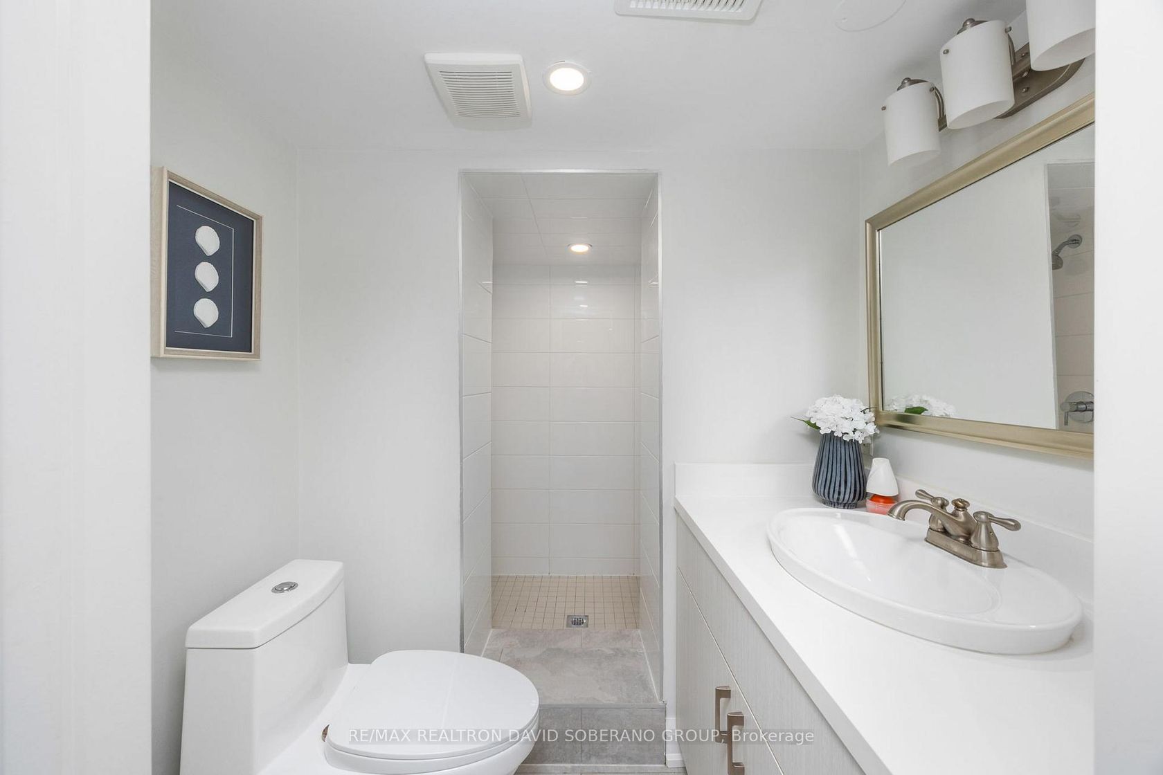 Photo 26 at 28 Touraine Avenue, Clanton Park, Toronto Photo 26 at 28 Touraine Avenue, Clanton Park, Toronto