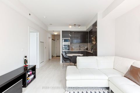 Photo 5 at 2408 - 318 Richmond Street, Waterfront Communities C1, Toronto