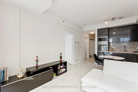Photo 9 at 2408 - 318 Richmond Street, Waterfront Communities C1, Toronto