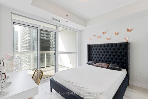 Photo 11 at 2408 - 318 Richmond Street, Waterfront Communities C1, Toronto