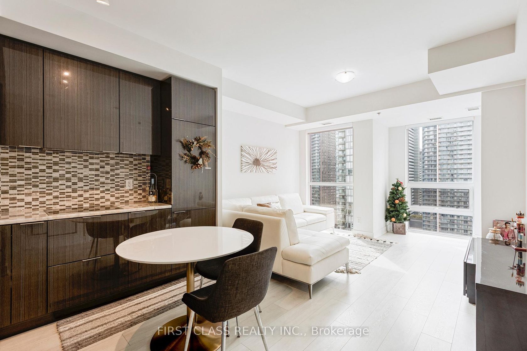 Photo 7 at 2408 - 318 Richmond Street, Waterfront Communities C1, Toronto Photo 7 at 2408 - 318 Richmond Street, Waterfront Communities C1, Toronto