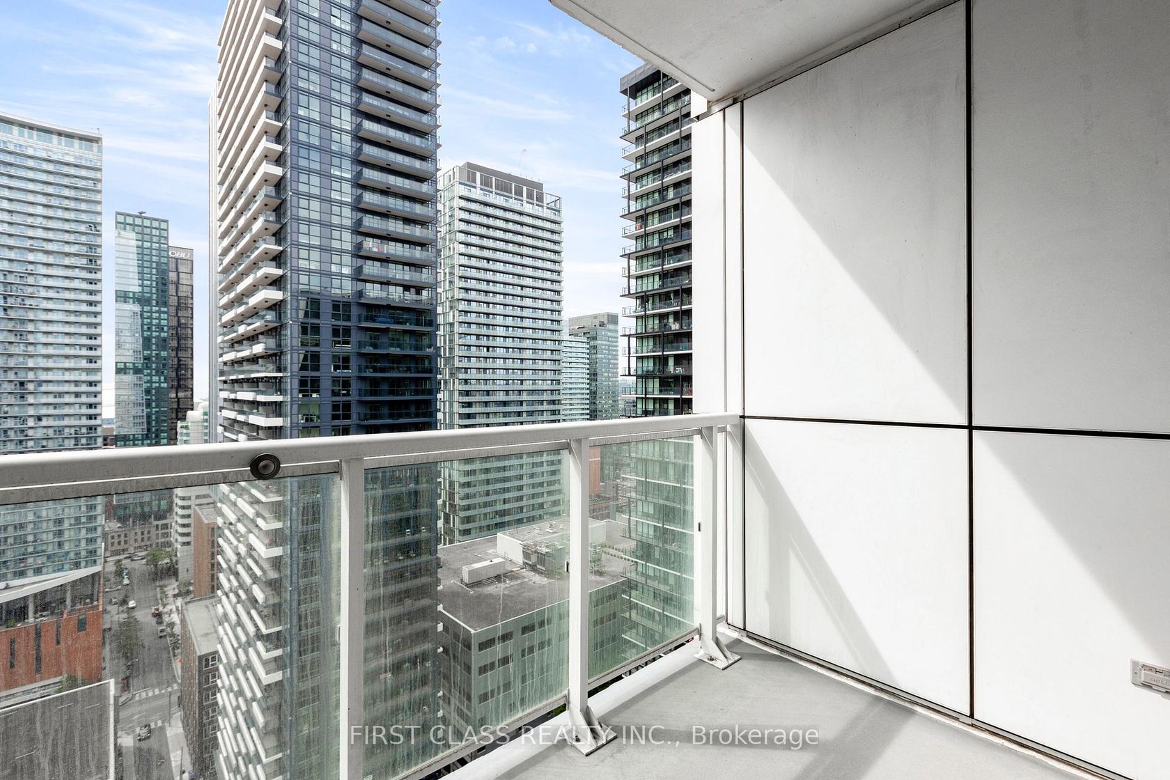 Photo 15 at 2408 - 318 Richmond Street, Waterfront Communities C1, Toronto Photo 15 at 2408 - 318 Richmond Street, Waterfront Communities C1, Toronto