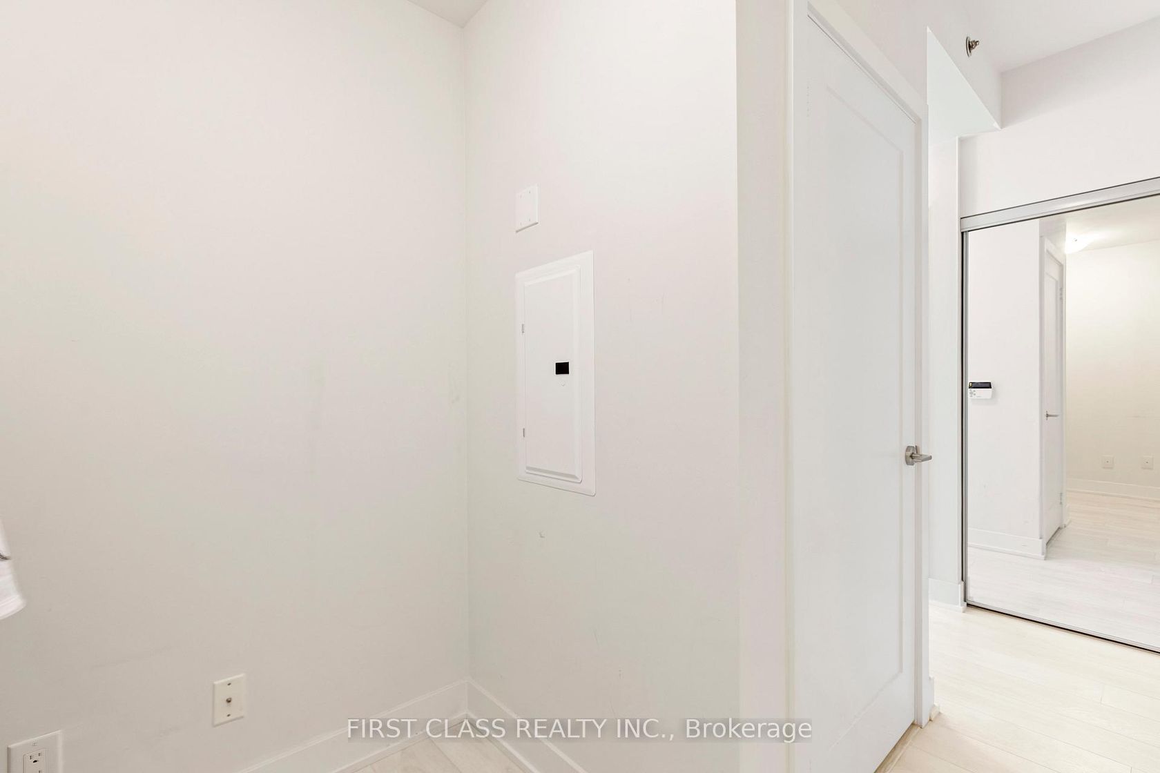 Photo 18 at 2408 - 318 Richmond Street, Waterfront Communities C1, Toronto Photo 18 at 2408 - 318 Richmond Street, Waterfront Communities C1, Toronto