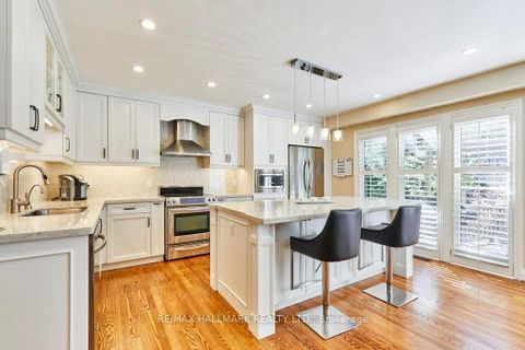 Photo 8 at 106 Kimbark Boulevard, Nortown, Toronto