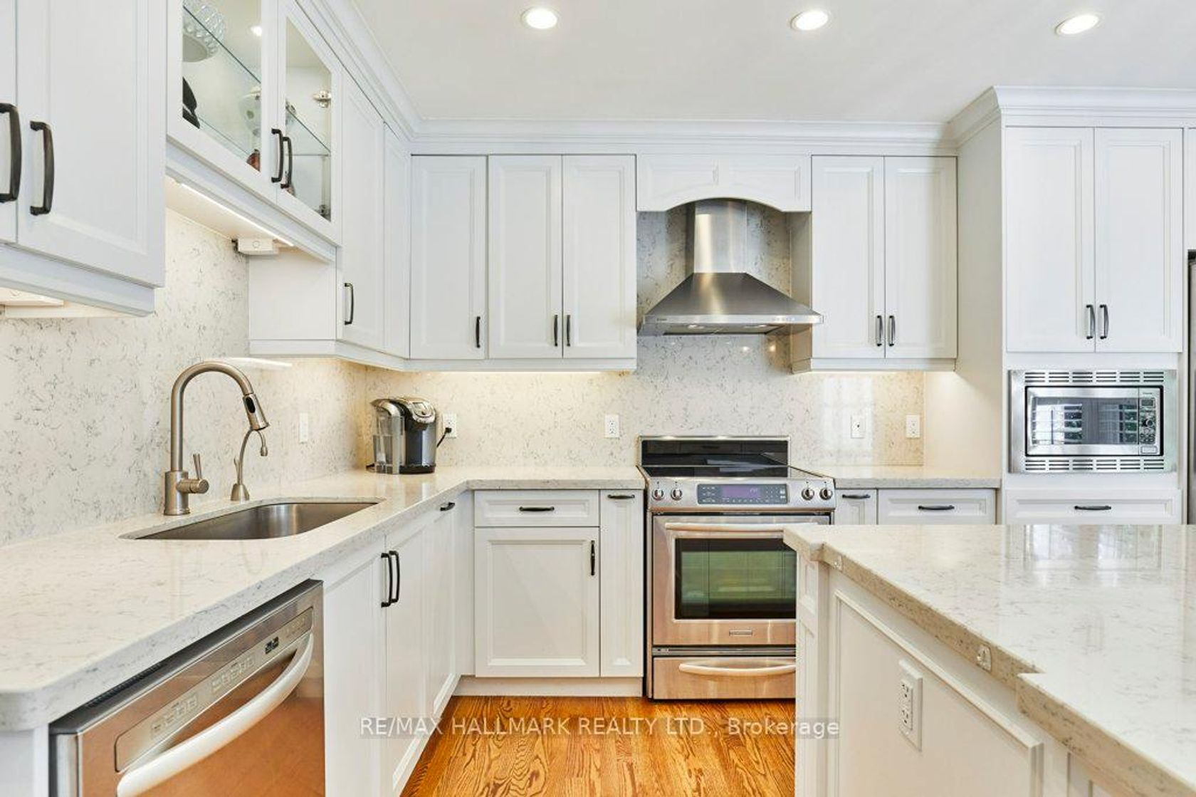 Photo 10 at 106 Kimbark Boulevard, Nortown, Toronto Photo 10 at 106 Kimbark Boulevard, Nortown, Toronto