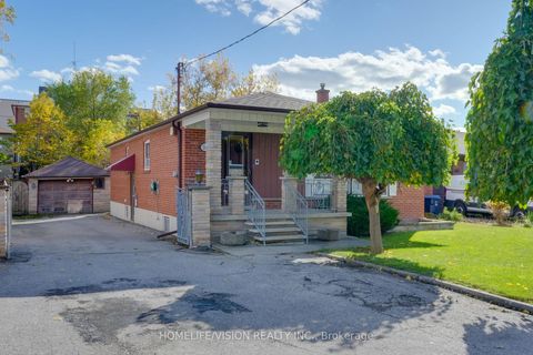 Photo 1 at 239 Epsom Downs Drive, CFB, Toronto