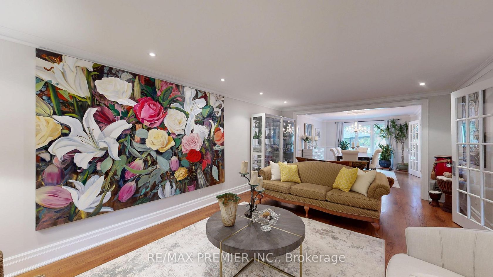 Photo 5 at 12 Chipstead Road, Don Mills, Toronto Photo 5 at 12 Chipstead Road, Don Mills, Toronto