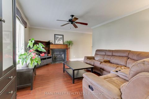 Photo 3 at 276 Crawford Street, Ardagh, Barrie