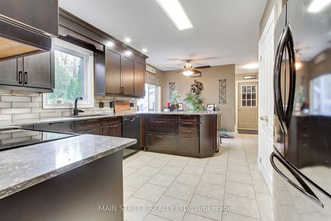 Photo 10 at 276 Crawford Street, Ardagh, Barrie