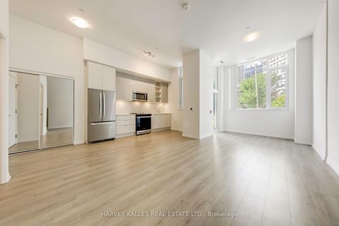 Photo 4 at TH110 - 25 Holly Street, Mount Pleasant West, Toronto