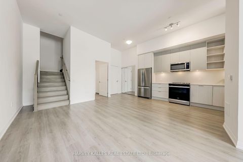 Photo 8 at TH110 - 25 Holly Street, Mount Pleasant West, Toronto