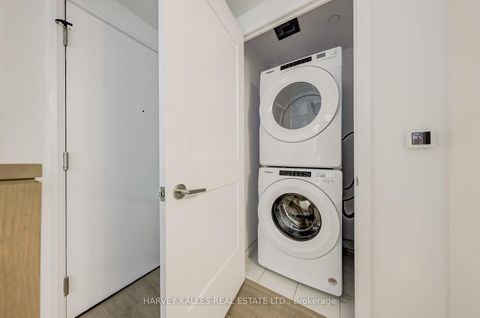 Photo 14 at TH110 - 25 Holly Street, Mount Pleasant West, Toronto