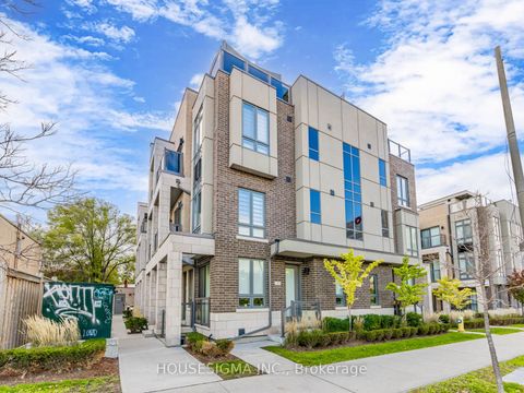 Photo 1 at 5 - 713 Lawrence Avenue W, Glen Park, Toronto