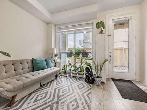 Photo 5 at 5 - 713 Lawrence Avenue W, Glen Park, Toronto