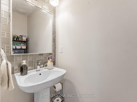 Photo 19 at 5 - 713 Lawrence Avenue W, Glen Park, Toronto