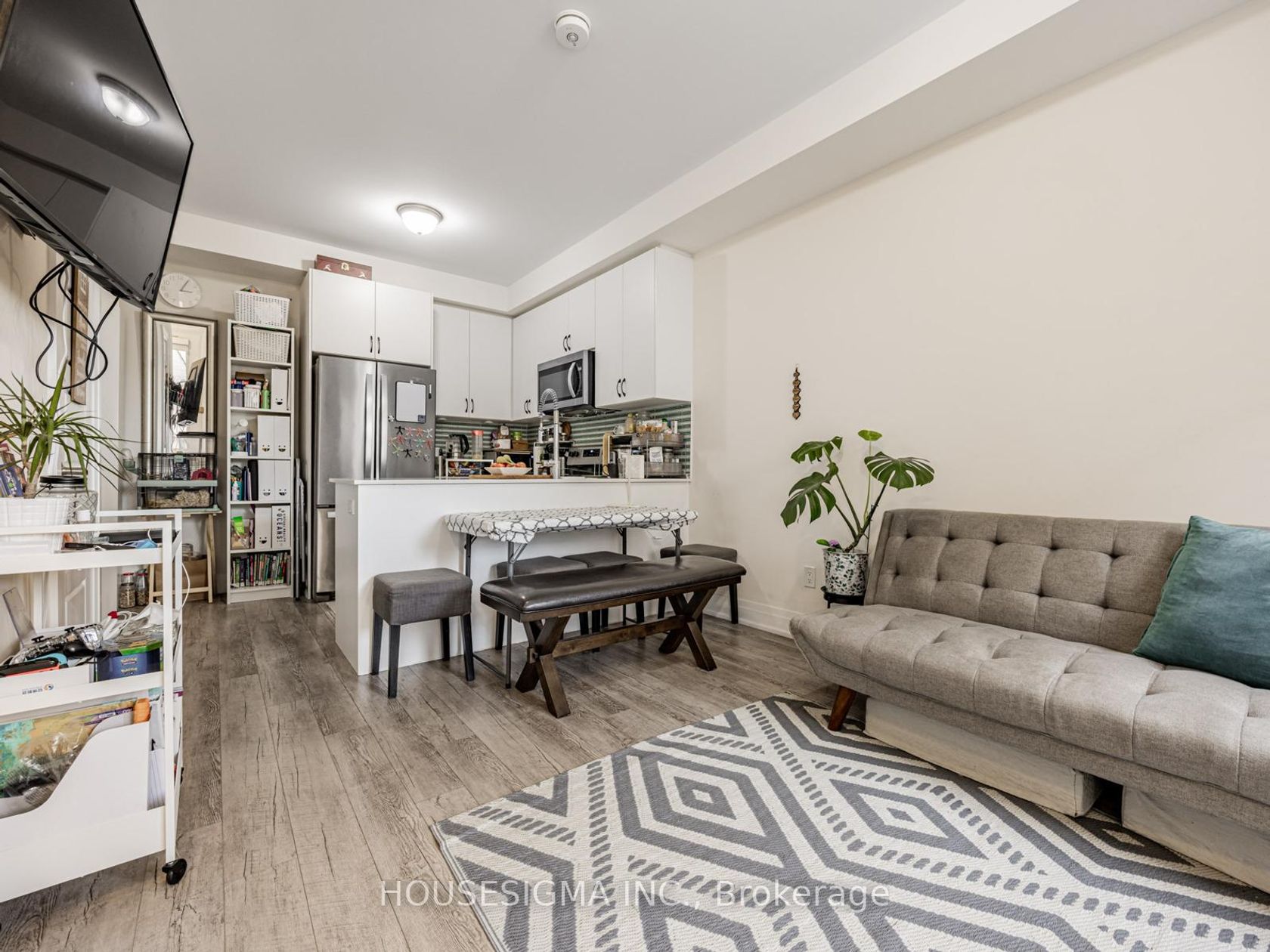 Photo 10 at 5 - 713 Lawrence Avenue W, Glen Park, Toronto Photo 10 at 5 - 713 Lawrence Avenue W, Glen Park, Toronto