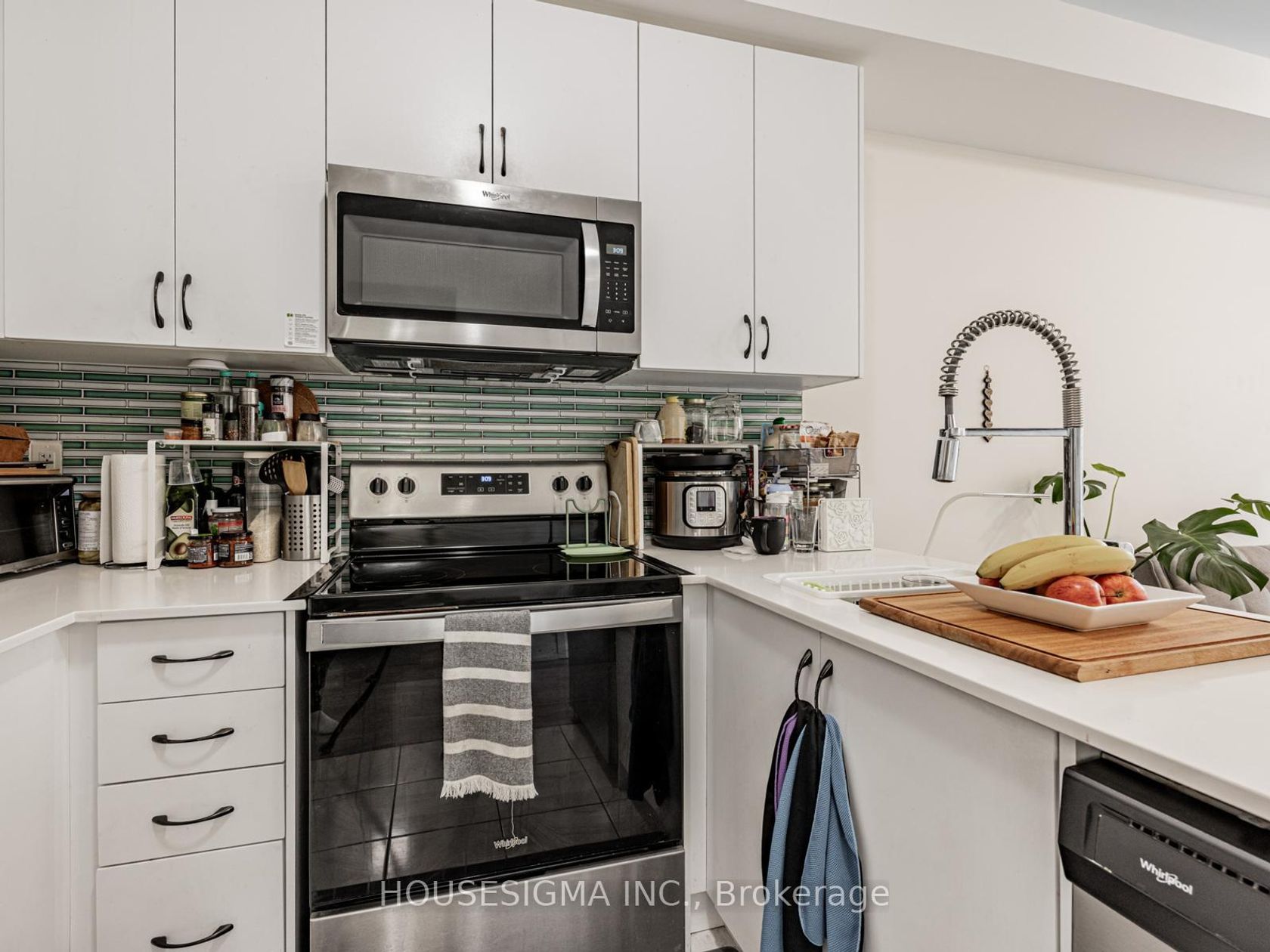 Photo 17 at 5 - 713 Lawrence Avenue W, Glen Park, Toronto Photo 17 at 5 - 713 Lawrence Avenue W, Glen Park, Toronto