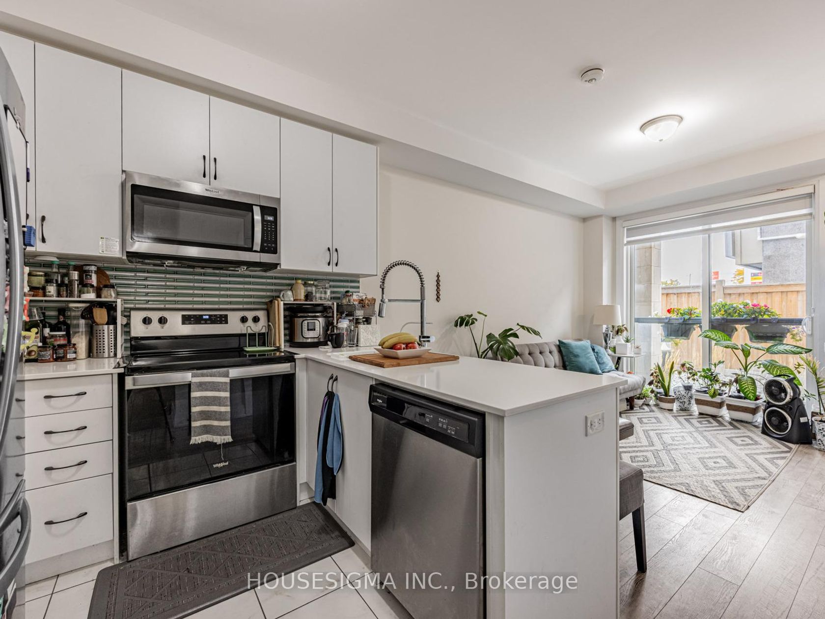 Photo 18 at 5 - 713 Lawrence Avenue W, Glen Park, Toronto Photo 18 at 5 - 713 Lawrence Avenue W, Glen Park, Toronto