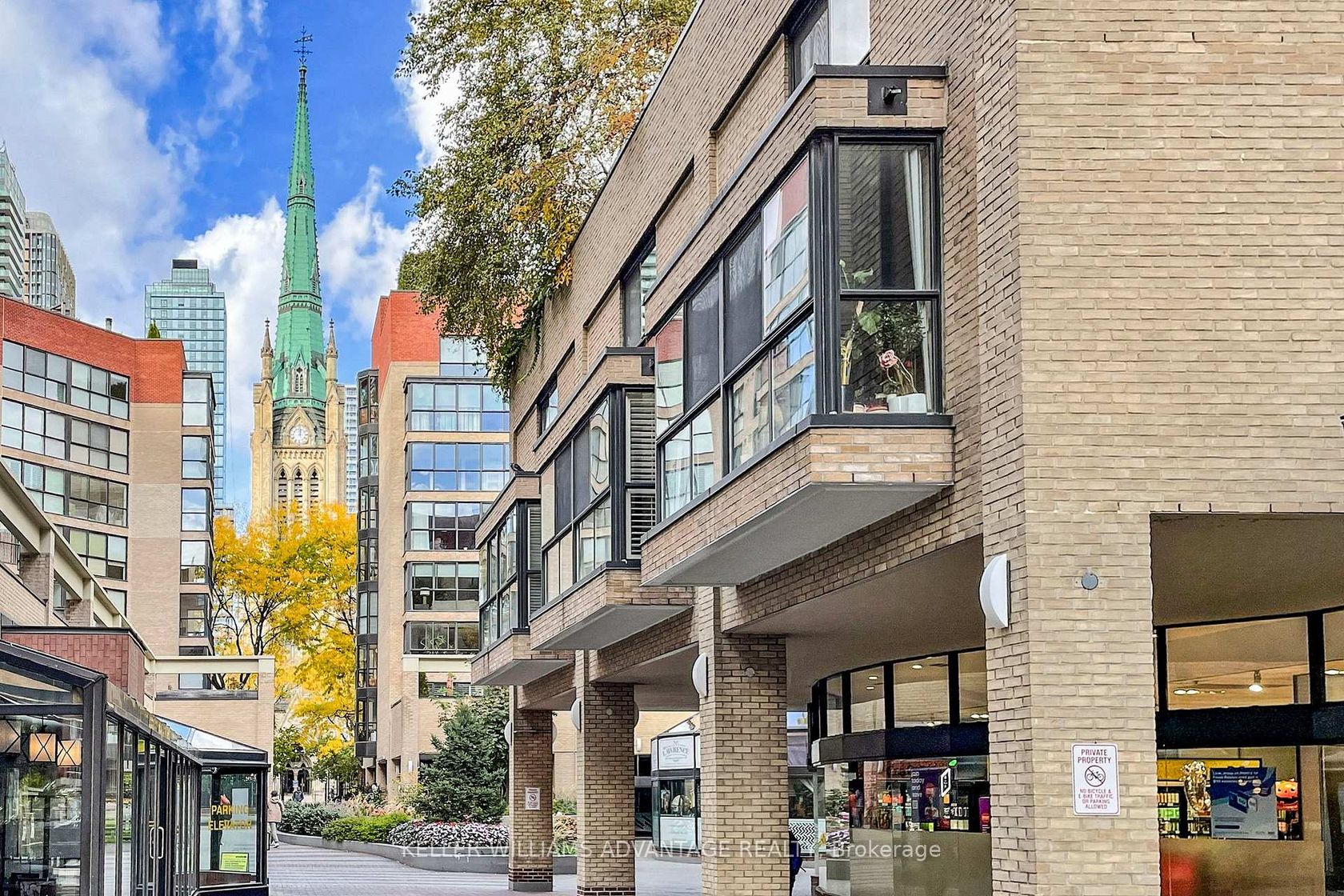 Photo 1 at 713 - 35 Church Street, Yonge Corridor, Toronto Photo 1 at 713 - 35 Church Street, Yonge Corridor, Toronto