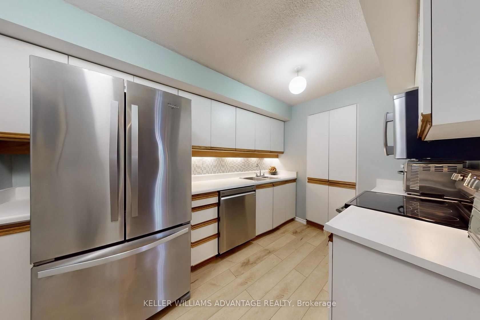 Photo 11 at 713 - 35 Church Street, Yonge Corridor, Toronto Photo 11 at 713 - 35 Church Street, Yonge Corridor, Toronto