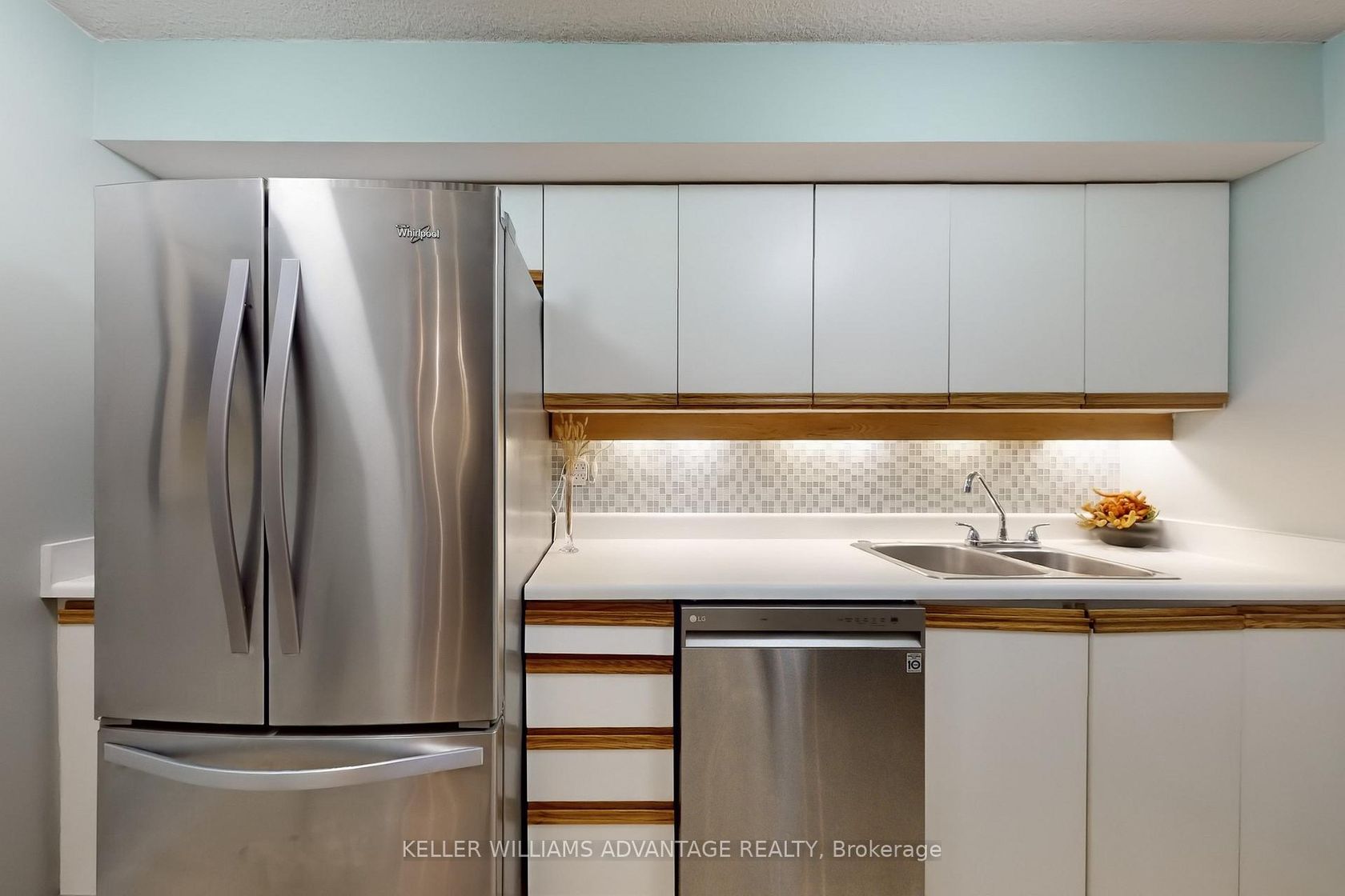 Photo 13 at 713 - 35 Church Street, Yonge Corridor, Toronto Photo 13 at 713 - 35 Church Street, Yonge Corridor, Toronto