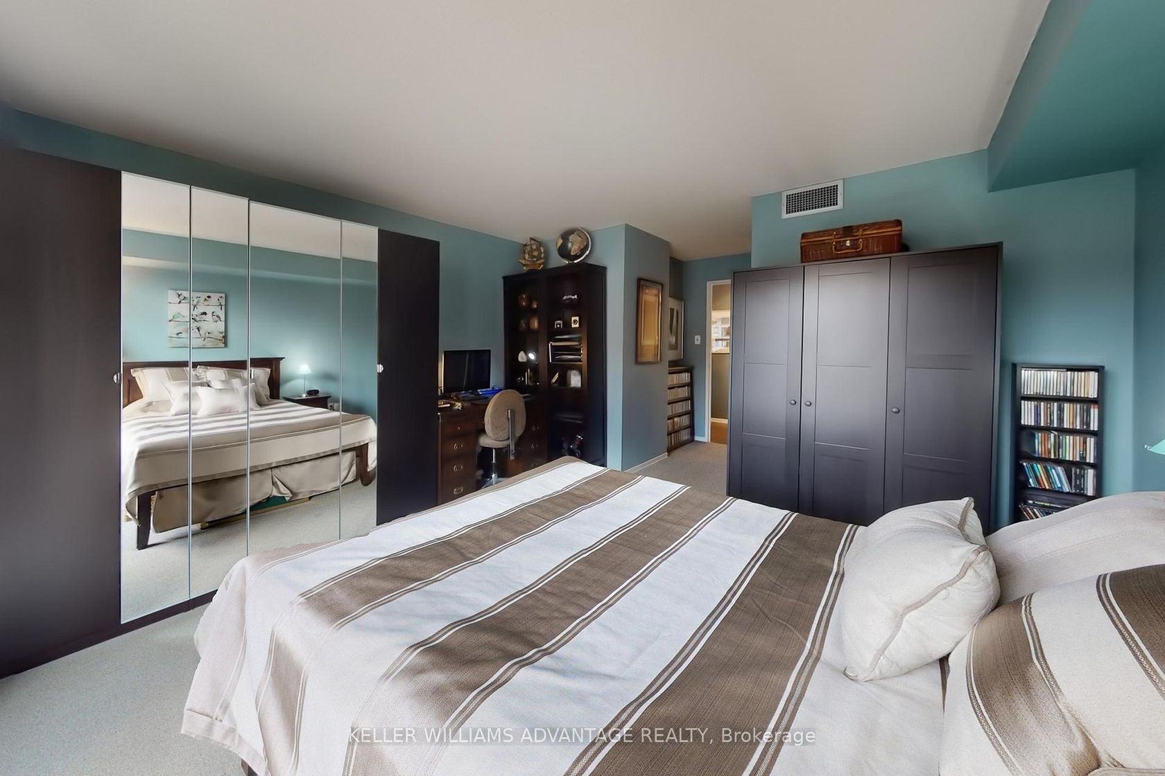 Photo 16 at 713 - 35 Church Street, Yonge Corridor, Toronto Photo 16 at 713 - 35 Church Street, Yonge Corridor, Toronto