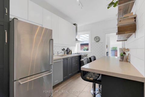Photo 2 at 169 Rushton Road, Wychwood, Toronto