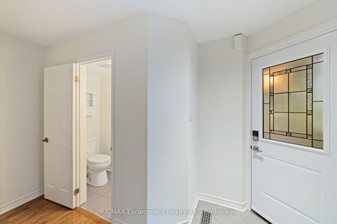 Photo 3 at 5 - 2065 Sixth Line, RO River Oaks, Oakville