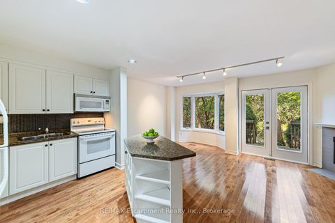 Photo 7 at 5 - 2065 Sixth Line, RO River Oaks, Oakville