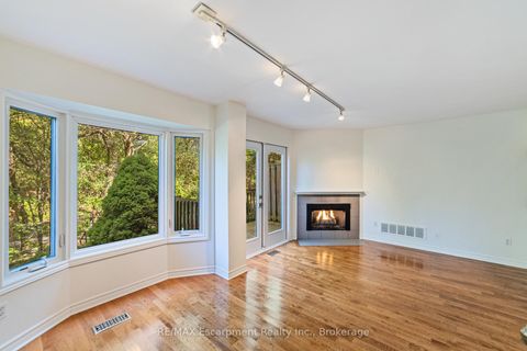 Photo 11 at 5 - 2065 Sixth Line, RO River Oaks, Oakville