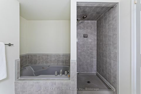 Photo 20 at 5 - 2065 Sixth Line, RO River Oaks, Oakville