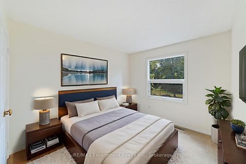 Photo 22 at 5 - 2065 Sixth Line, RO River Oaks, Oakville