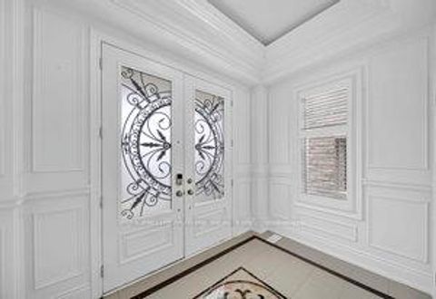 Photo 3 at 19 Madoc Place, Vellore Village, Vaughan