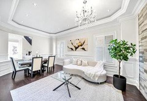 Photo 11 at 19 Madoc Place, Vellore Village, Vaughan