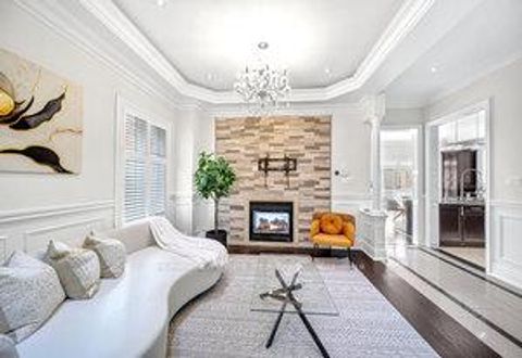 Photo 12 at 19 Madoc Place, Vellore Village, Vaughan