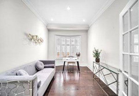 Photo 13 at 19 Madoc Place, Vellore Village, Vaughan