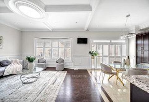 Photo 14 at 19 Madoc Place, Vellore Village, Vaughan