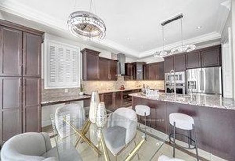 Photo 21 at 19 Madoc Place, Vellore Village, Vaughan