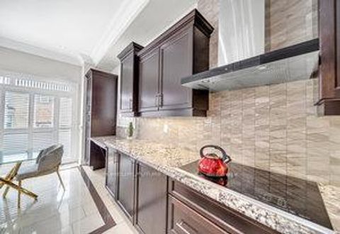 Photo 23 at 19 Madoc Place, Vellore Village, Vaughan