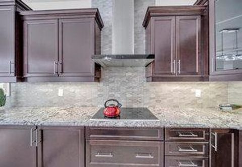 Photo 24 at 19 Madoc Place, Vellore Village, Vaughan