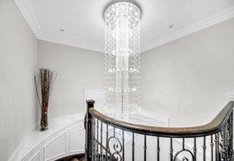 Photo 30 at 19 Madoc Place, Vellore Village, Vaughan