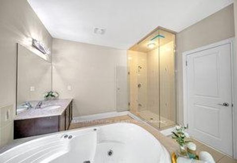 Photo 38 at 19 Madoc Place, Vellore Village, Vaughan