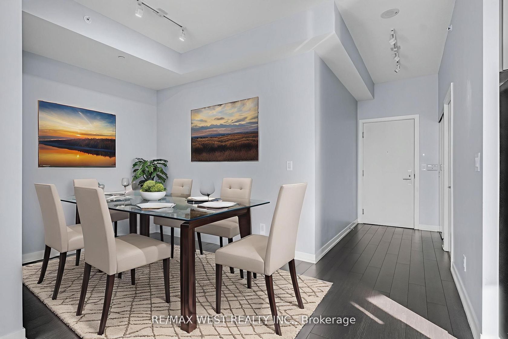 Photo 2 at 310 - 5101 Dundas Street W, City Centre West, Toronto Photo 2 at 310 - 5101 Dundas Street W, City Centre West, Toronto